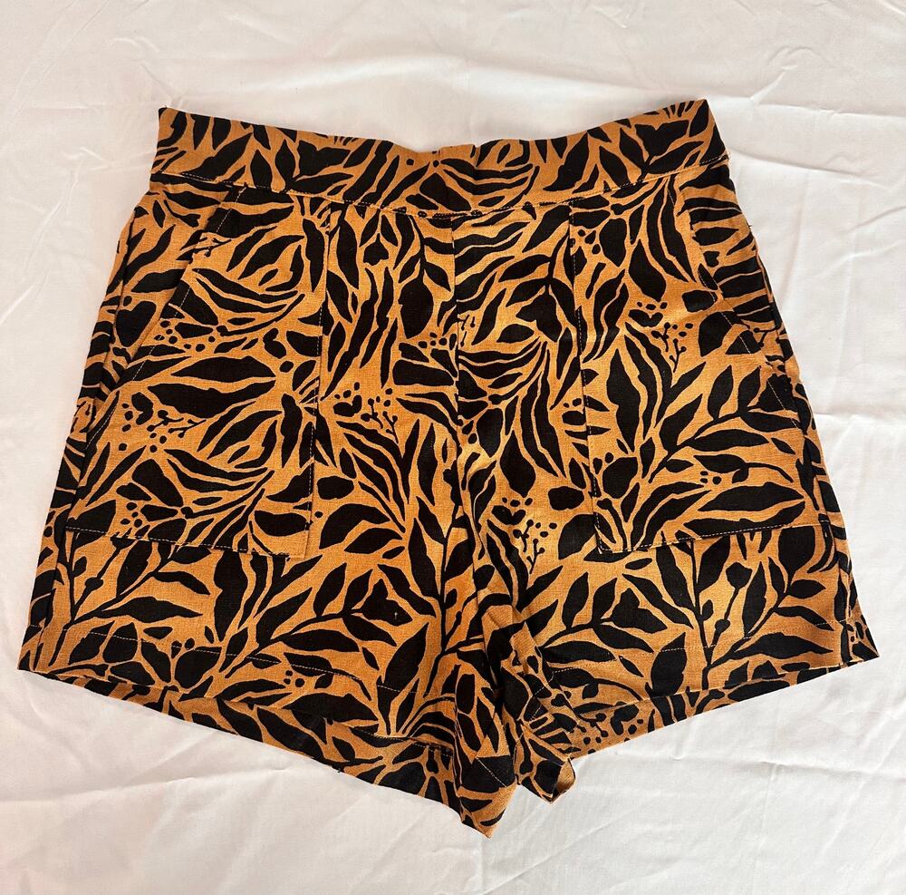 Jessica Simpson NWT Tropical Print Shorts Women S Camel Black High Rise